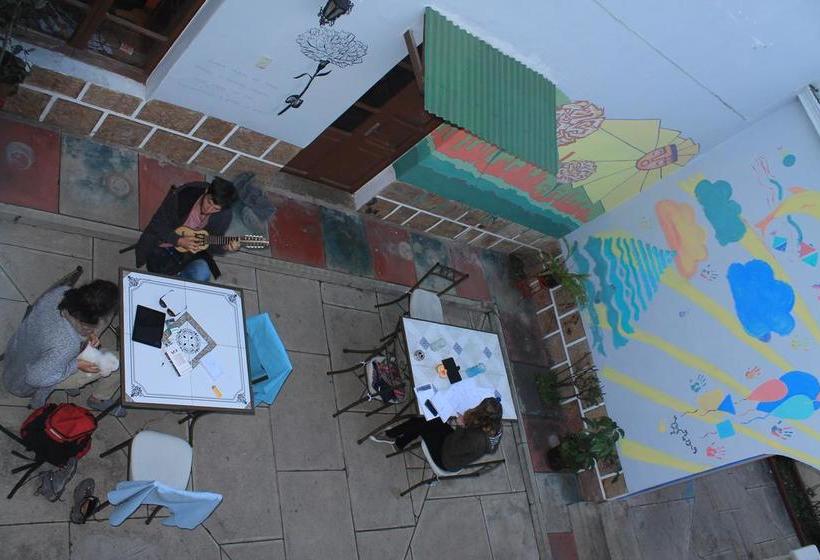 Albergue Clavel Blanco