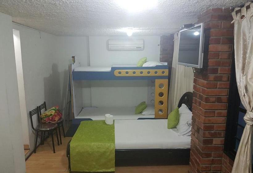 Albergue Hostal Casa Blanca | Bucaramanga | Santander | Colombia 11