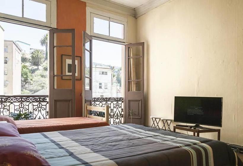 Bed and Breakfast Hostal Don Oso Valparaíso