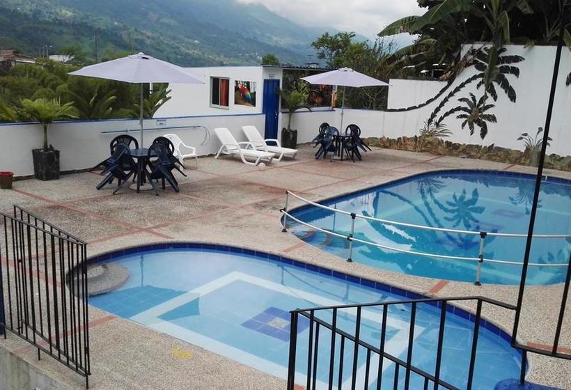 Parque Hotel Caciques | Calarcá | Quindío | Colombia 2