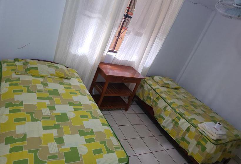 Hotel Hospedaje Español | Puerto Maldonado | Tambopata | Perú 1