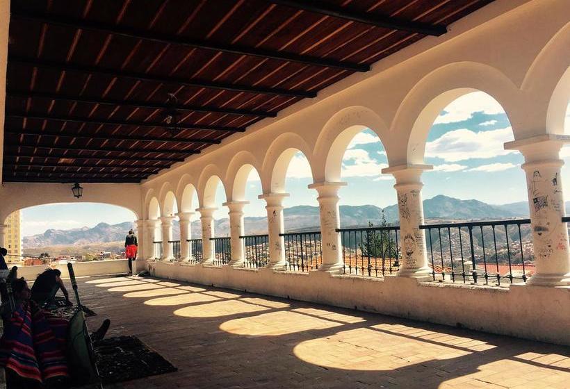 Albergue Spanish Friends | Sucre | Bolivia | América del Sur 18