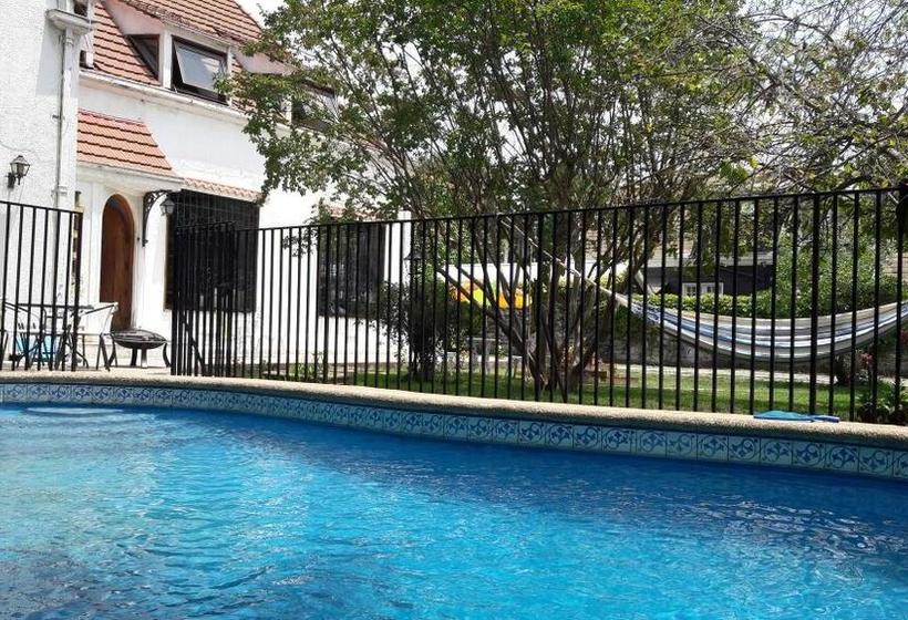 Albergue Hostal Los Acacios Valparaiso