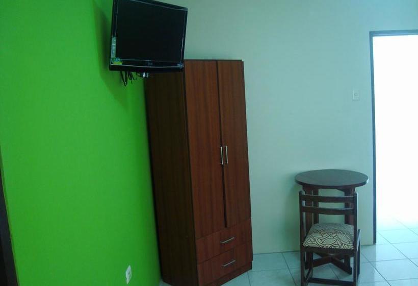 Hotel Hostal Oro Verde