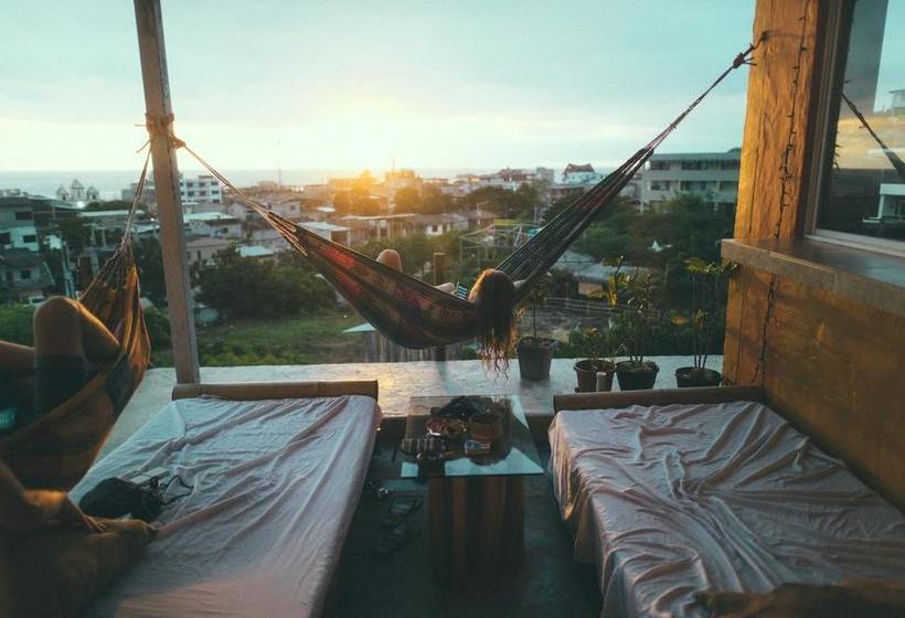 Kiwi Hostel Montanita Santa Elena