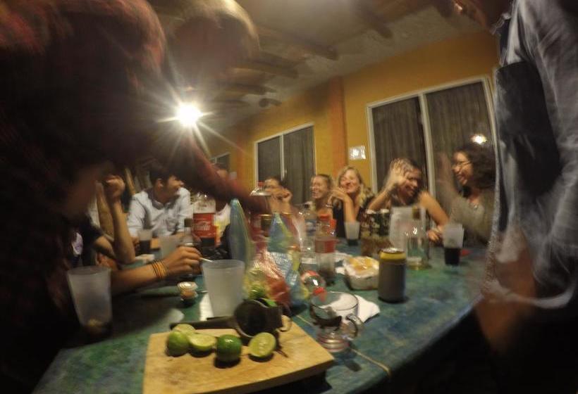 Kiwi Hostel Montanita | Montañita | Santa Elena | Ecuador 10