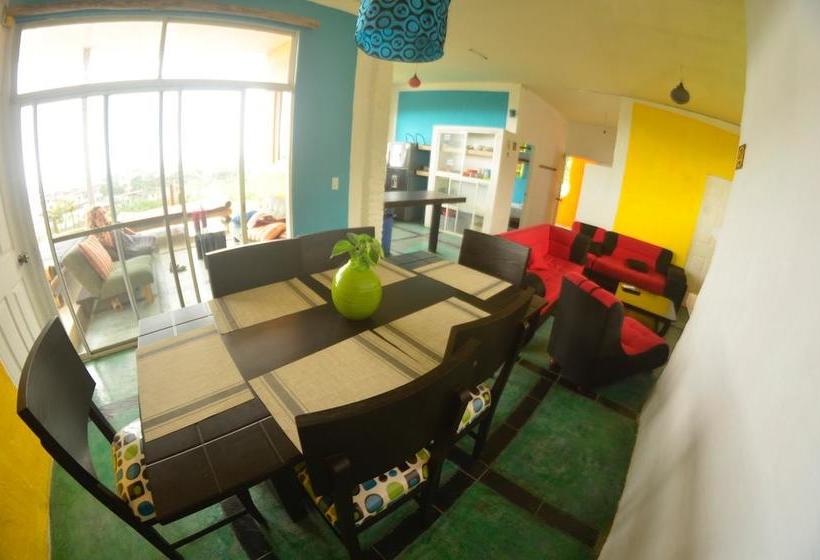 Kiwi Hostel Montanita | Montañita | Santa Elena | Ecuador 2