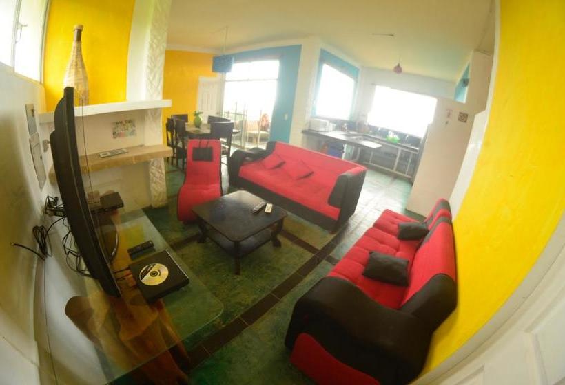 Kiwi Hostel Montanita | Montañita | Santa Elena | Ecuador 4