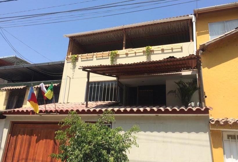 Qispi Kay Hostel Piura