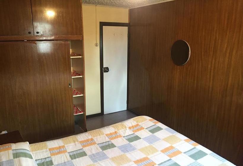 Albergue Hostal Balmaceda | Punta Arenas | Magallanes y Antartica | Chile 11