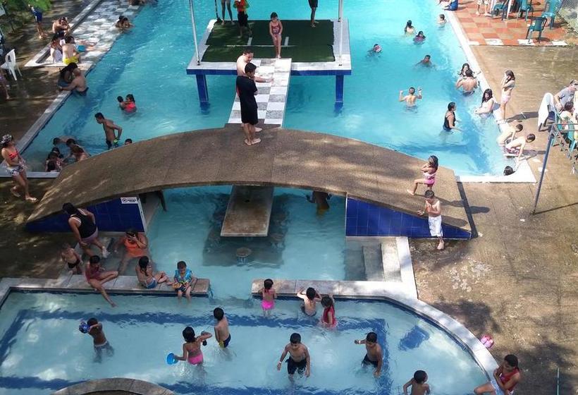 Hotel Deportivo Y Recreativo Los Gemelos | Villavicencio | Meta | Colombia 4