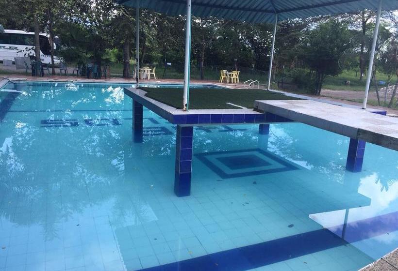 Hotel Deportivo Y Recreativo Los Gemelos | Villavicencio | Meta | Colombia 8