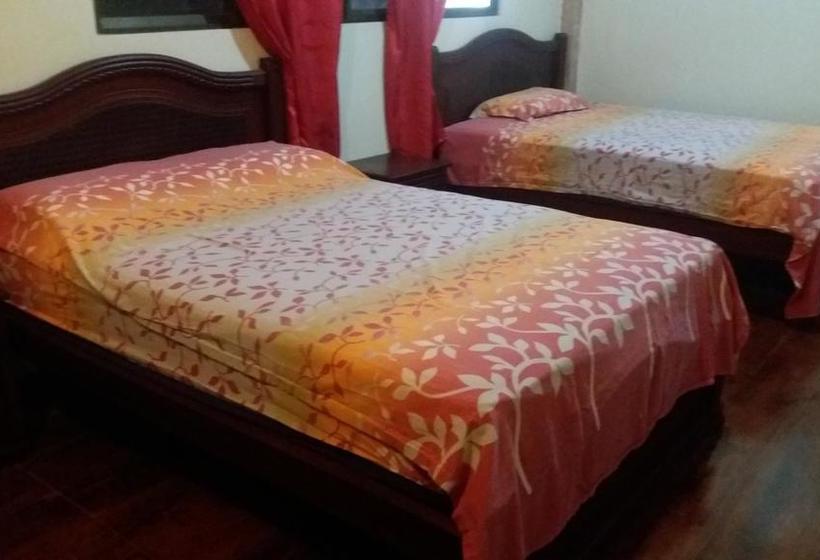 Hotel Berlín International | Puerto López | Manabí | Ecuador 10