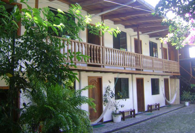 Albergue Hostal El Colibri Puyo Pastaza
