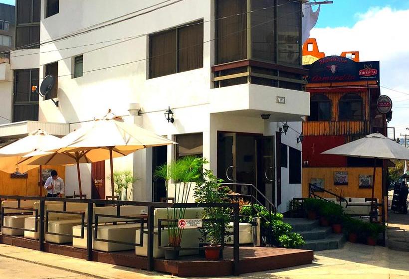 Travel International Hostel Café | Viña del Mar | Valparaiso | Chile 10