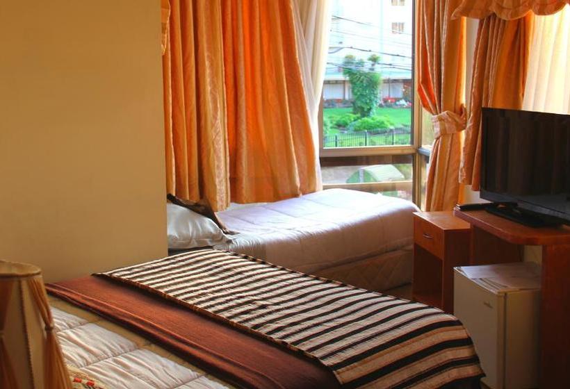 Travel International Hostel Café | Viña del Mar | Valparaiso | Chile 12