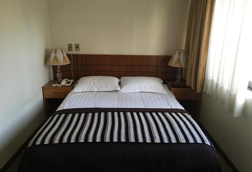 Travel International Hostel Café | Viña del Mar | Valparaiso | Chile 14