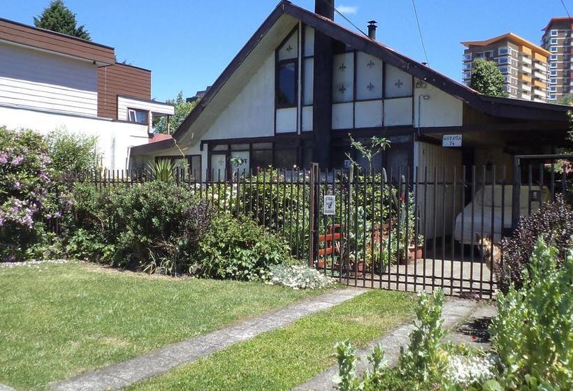 Bed and Breakfast Jacaranda House