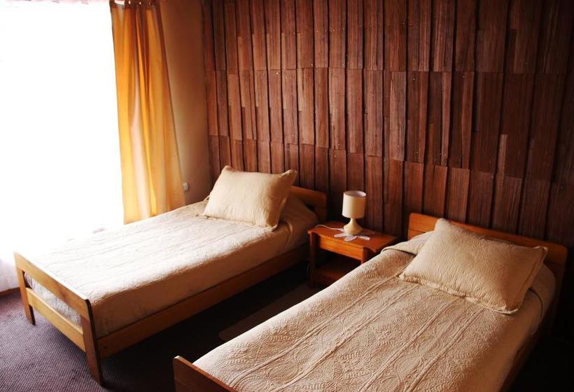 Albergue Hostal 5 Adobes Los Lagos