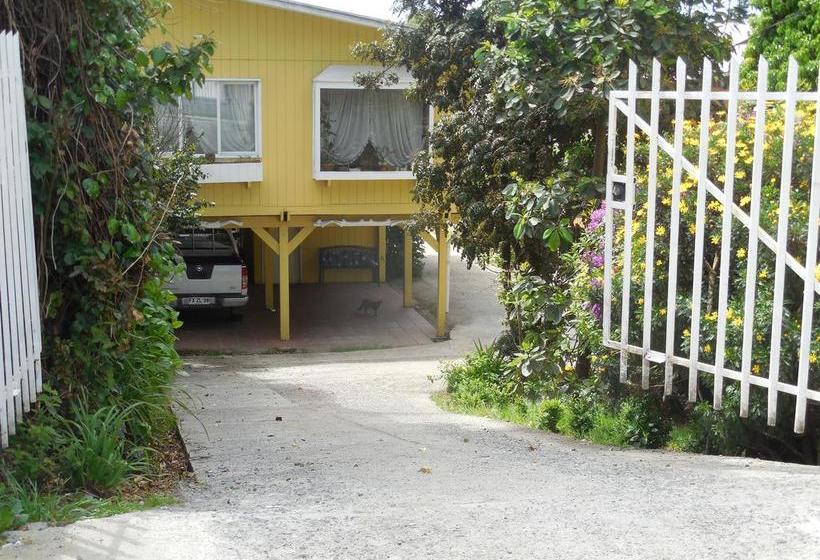 Albergue Hostal Y Cabañas Villa Beauchef