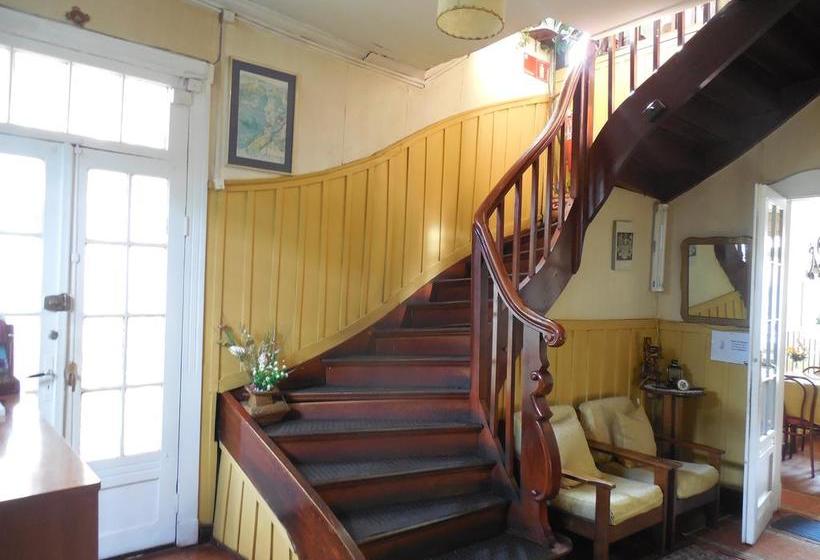 Albergue Hostal Y Cabañas Villa Beauchef | Valdivia | Los Lagos | Chile 3