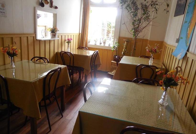 Albergue Hostal Y Cabañas Villa Beauchef | Valdivia | Los Lagos | Chile 4