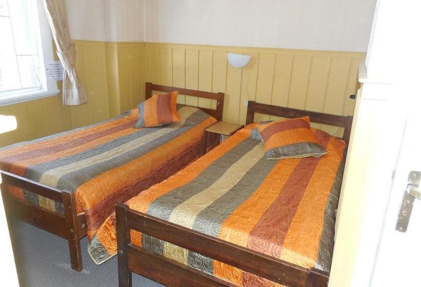 Albergue Hostal Y Cabañas Villa Beauchef | Valdivia | Los Lagos | Chile 5