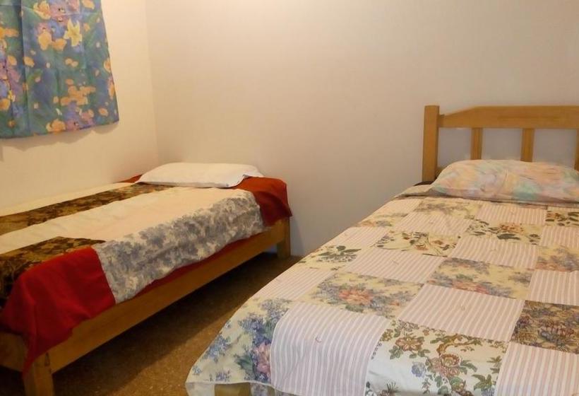 Albergue Hospederia Calle 5 | Callao | Provincia Constitucional del Callao | Perú 6