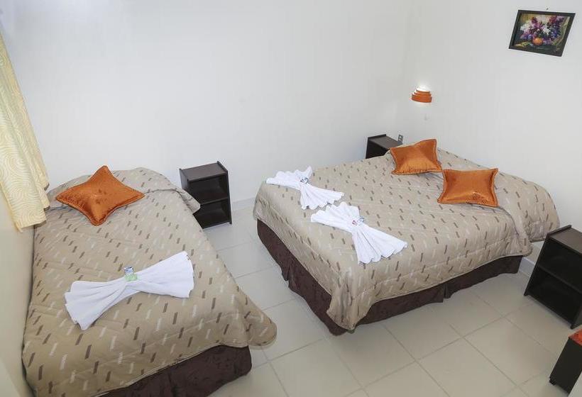 Albergue Hostal Punta Arenas | Tarija | Bolivia | América del Sur 9