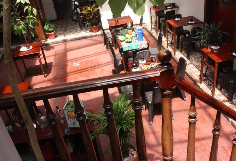 Anicha Backpacker Hostel Cuenca