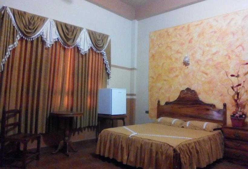 Hotel Christian | Riberalta | Bolivia | América del Sur 14