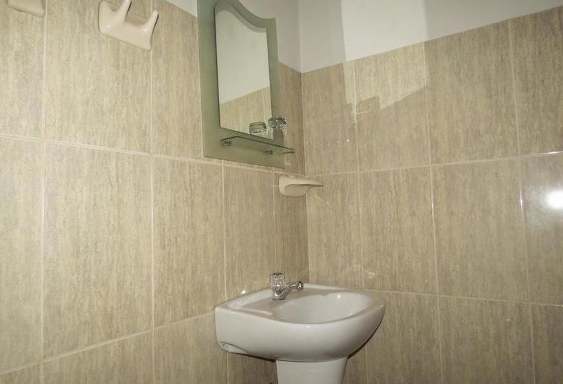 Albergue Hostal Los Cedros | Puerto Maldonado | Tambopata | Perú 5