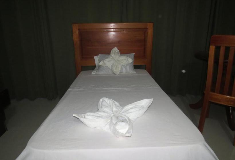 Albergue Hostal Los Cedros | Puerto Maldonado | Tambopata | Perú 7