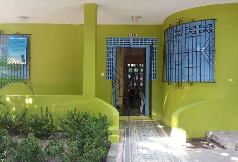 Albergue Hostal La Embajada