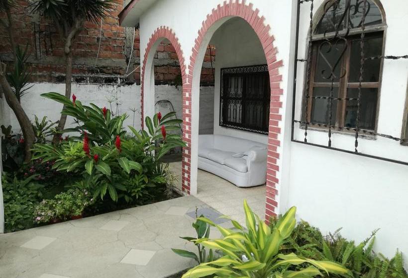 Bed and Breakfast Casa Alexandra Manabí