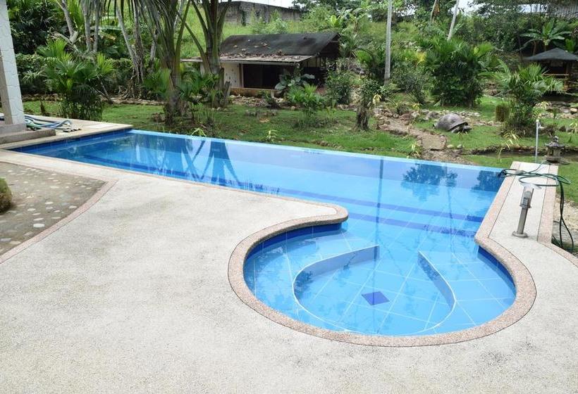 Hotel Wisdom Garden Tena