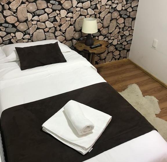 Albergue Tel Hauke Hostal | Punta Arenas | Magallanes y Antartica | Chile 13