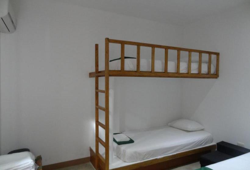 Akas Hotel Apartamentos | Canoas de Punta Sal | Contralmirante Villar | Perú 10