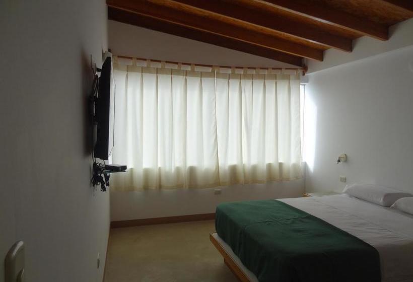 Akas Hotel Apartamentos | Canoas de Punta Sal | Contralmirante Villar | Perú 11