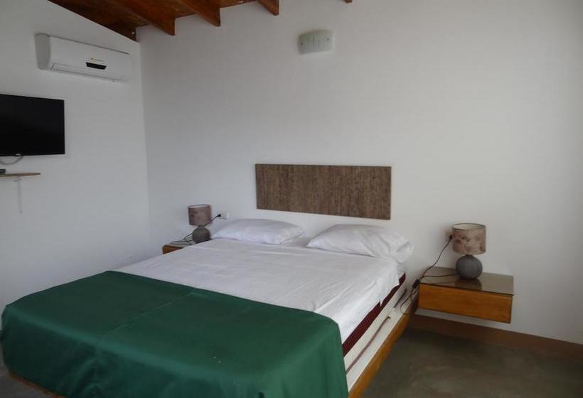 Akas Hotel Apartamentos | Canoas de Punta Sal | Contralmirante Villar | Perú 3