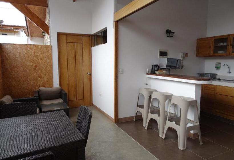 Akas Hotel Apartamentos | Canoas de Punta Sal | Contralmirante Villar | Perú 5