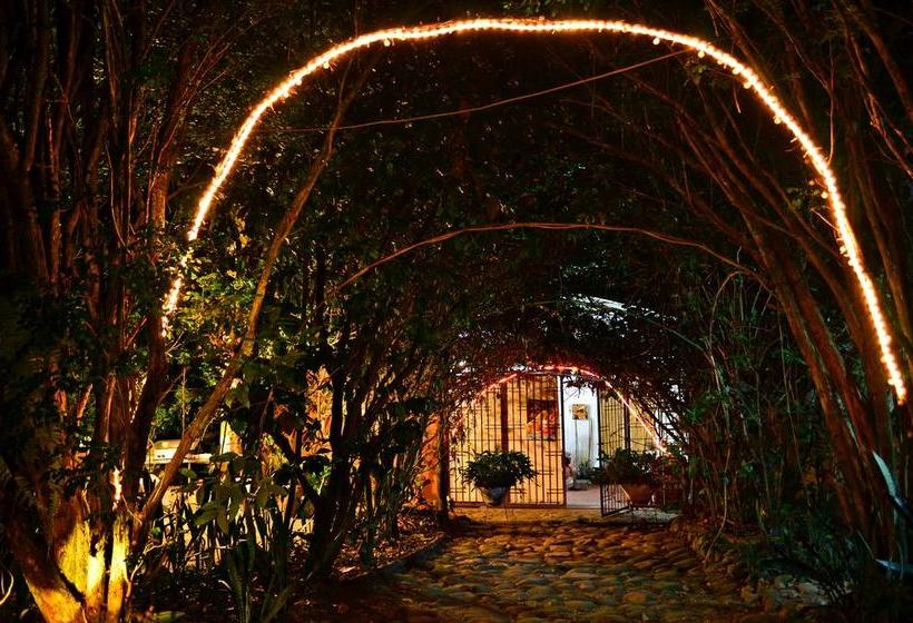 Albergue Hostal Rural Chitota