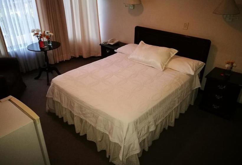 Hotel El Salvador | Tarija | Bolivia | América del Sur 3