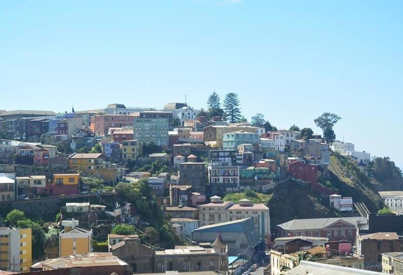 Albergue Hostal Casa De Mouat | Valparaíso | Valparaiso | Chile 17