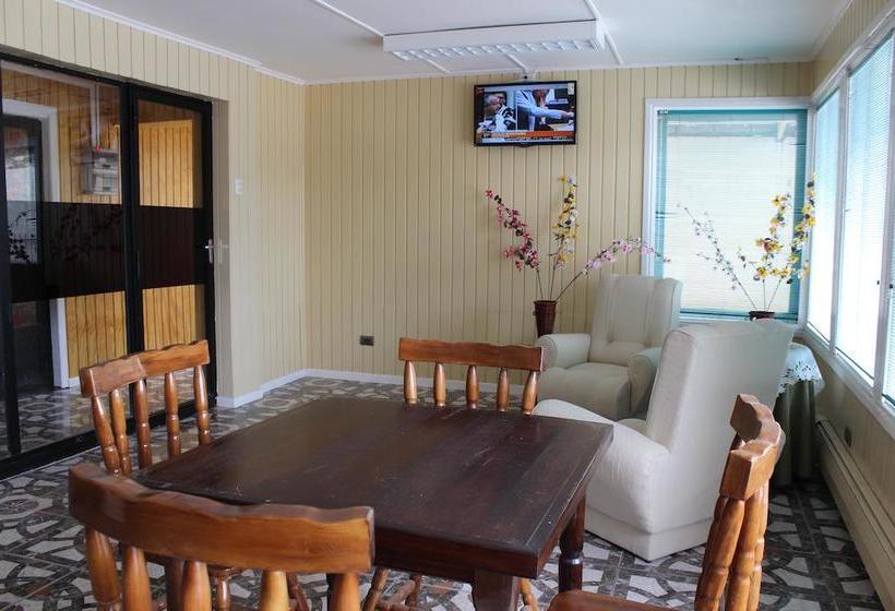 Hotel Yellow Submarine | Punta Arenas | Magallanes y Antartica | Chile 11