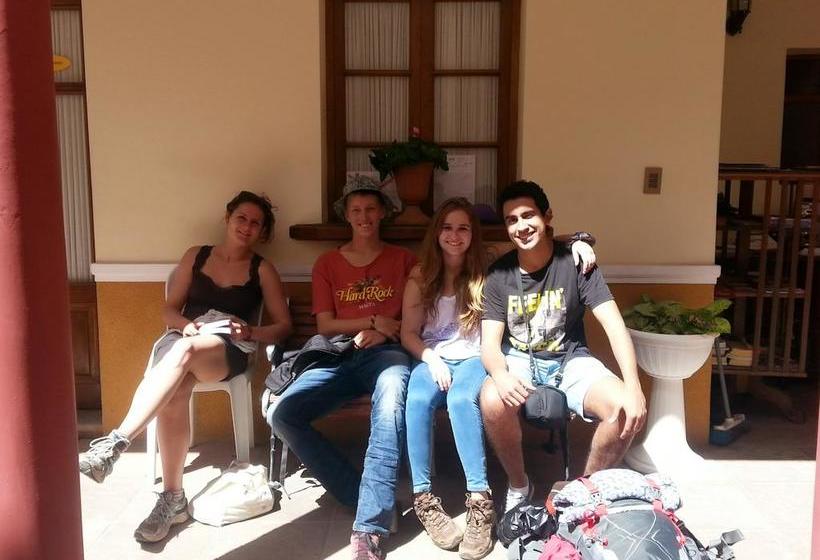 Albergue Villa Oropeza Guest House | Sucre | Bolivia | América del Sur 6