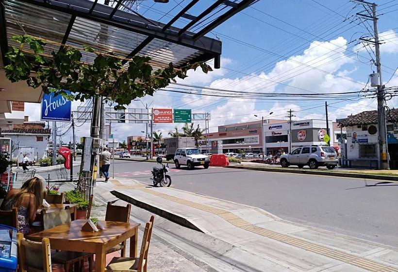 Bed and Breakfast Blue House Aeropuerto | Rionegro | Antioquia | Colombia 4