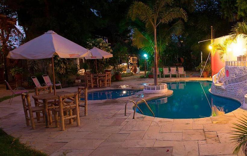 Hotel El Bucanero | Canoas de Punta Sal | Contralmirante Villar | Perú 1