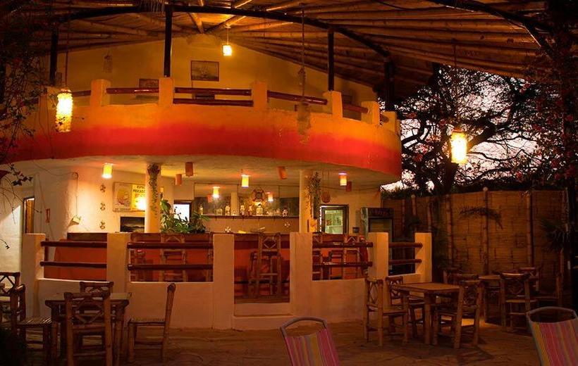 Hotel El Bucanero | Canoas de Punta Sal | Contralmirante Villar | Perú 18