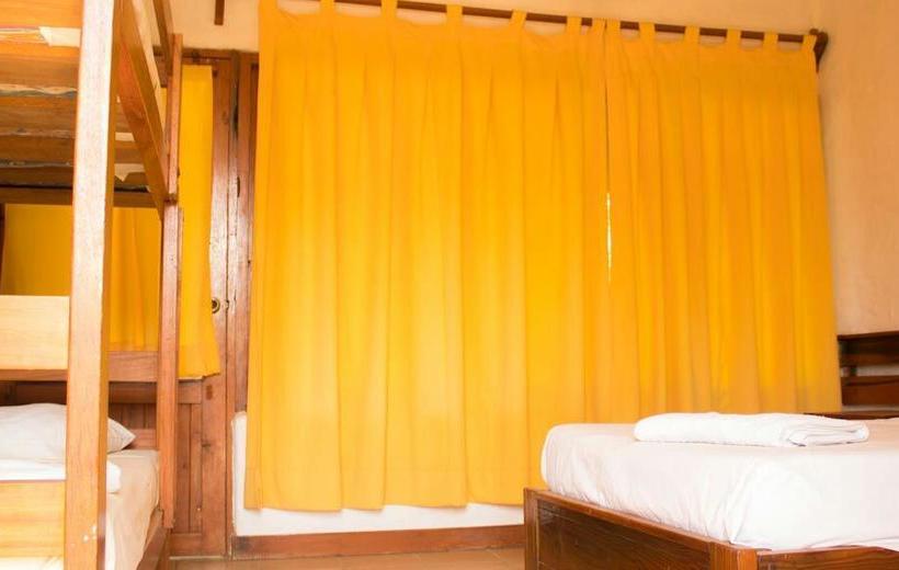 Hotel El Bucanero | Canoas de Punta Sal | Contralmirante Villar | Perú 3